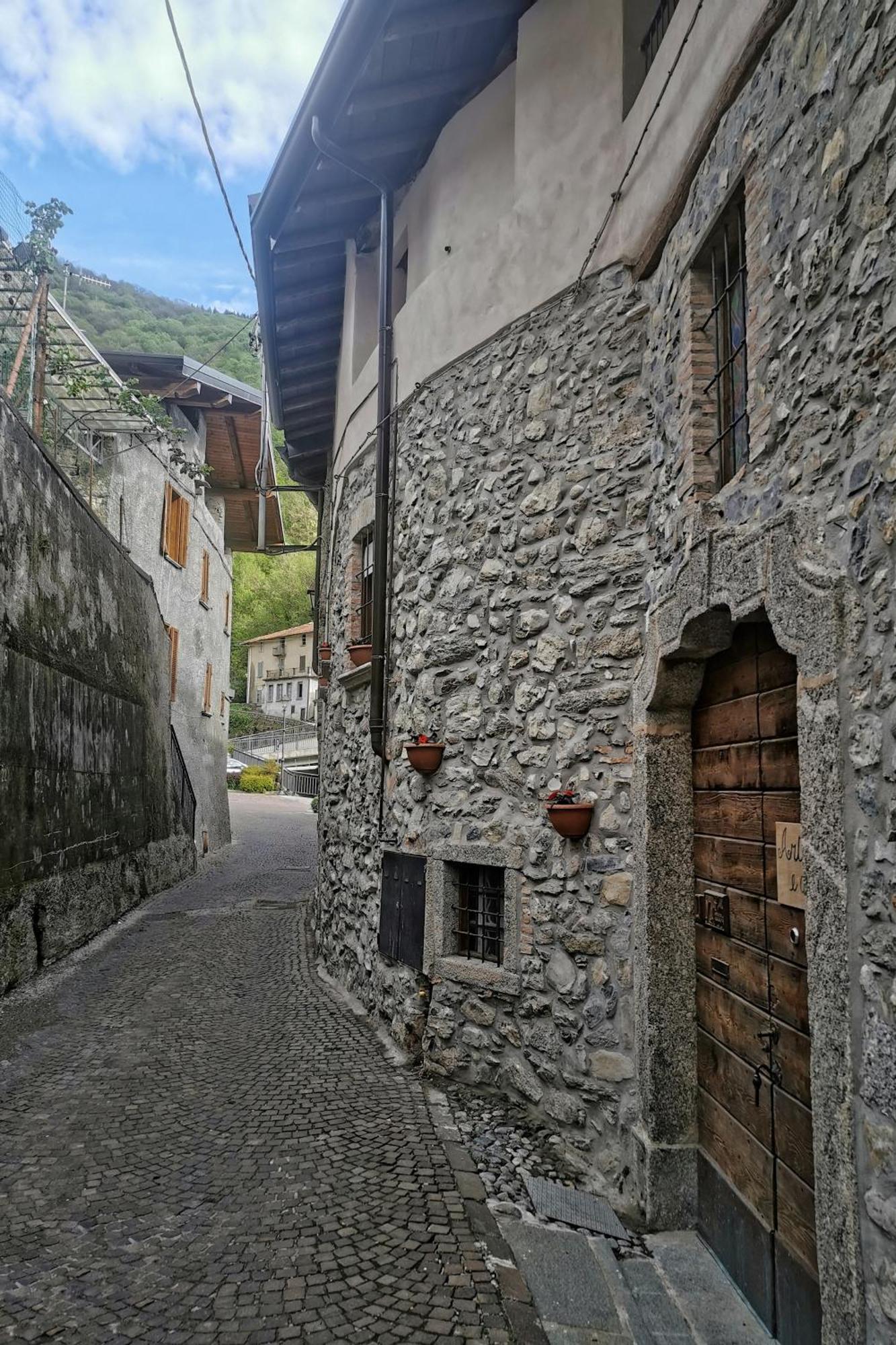 The River Nest Lasnigo Bagian luar foto